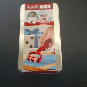 Cake Boss New fondant ribbon cutter set NEW